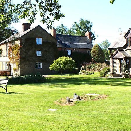 レオミンスター Hills Farm Bed & Breakfast エクステリア 写真