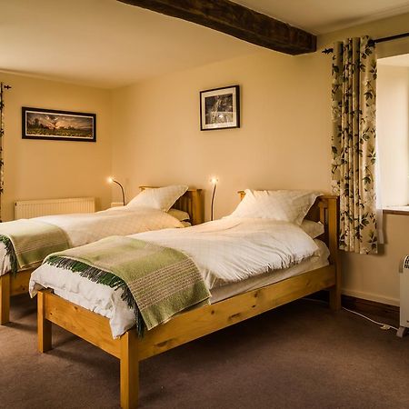 レオミンスター Hills Farm Bed & Breakfast エクステリア 写真