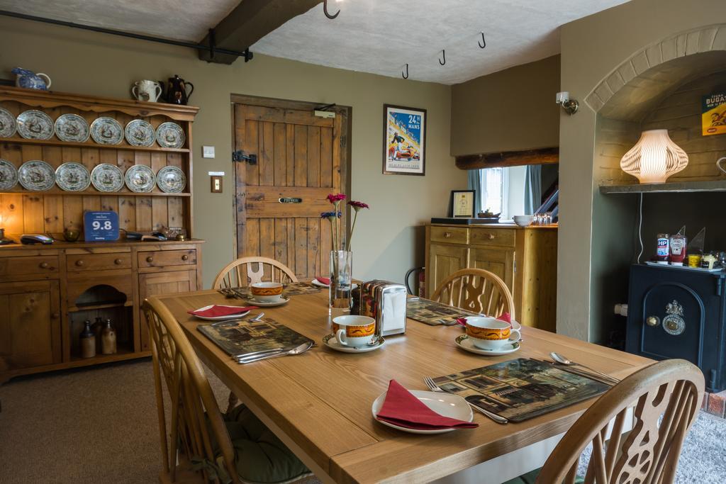 レオミンスター Hills Farm Bed & Breakfast エクステリア 写真