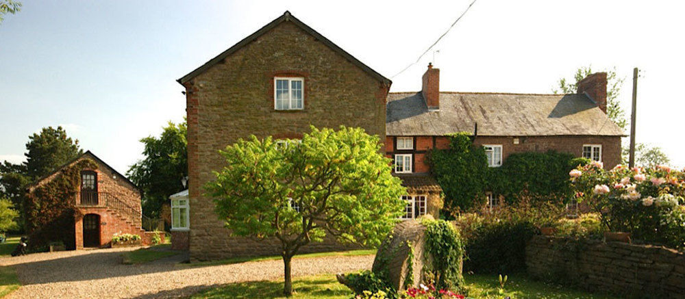 レオミンスター Hills Farm Bed & Breakfast エクステリア 写真