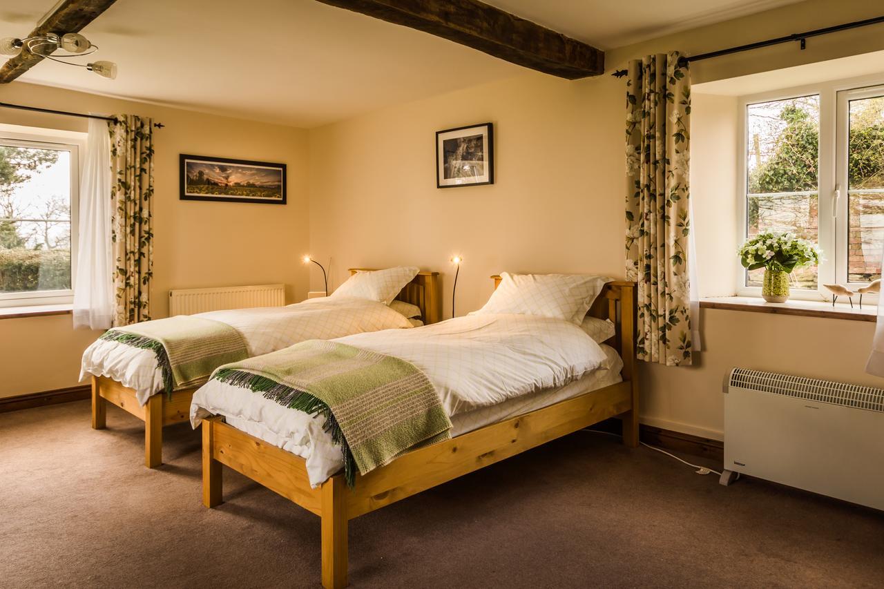 レオミンスター Hills Farm Bed & Breakfast エクステリア 写真