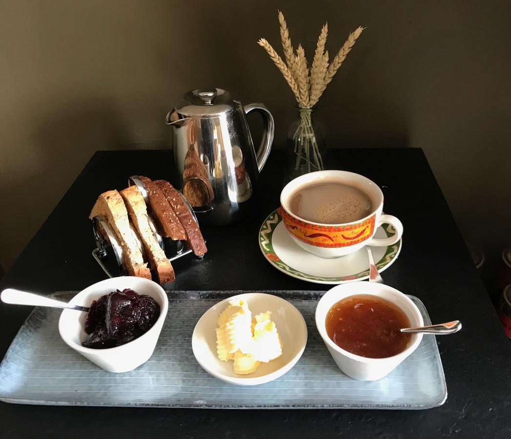 レオミンスター Hills Farm Bed & Breakfast エクステリア 写真