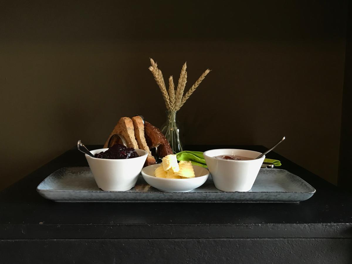 レオミンスター Hills Farm Bed & Breakfast エクステリア 写真